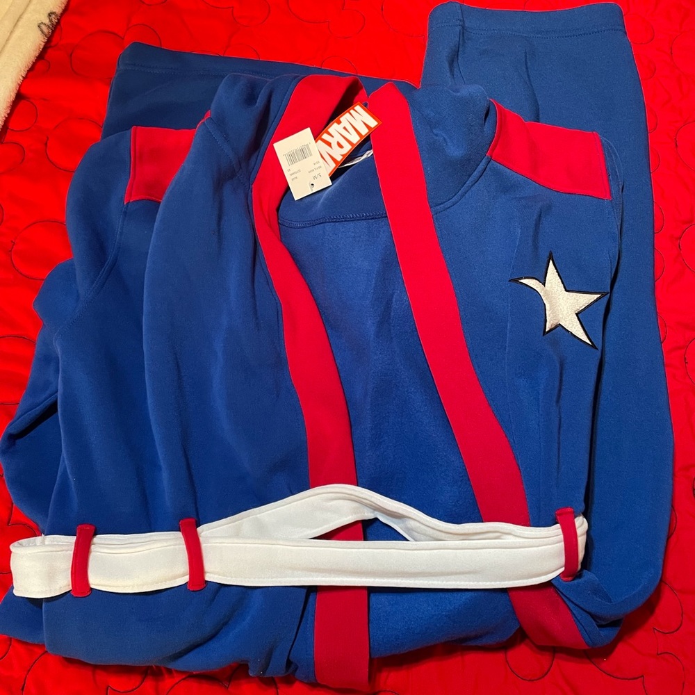 Men’s small Captain America long robe